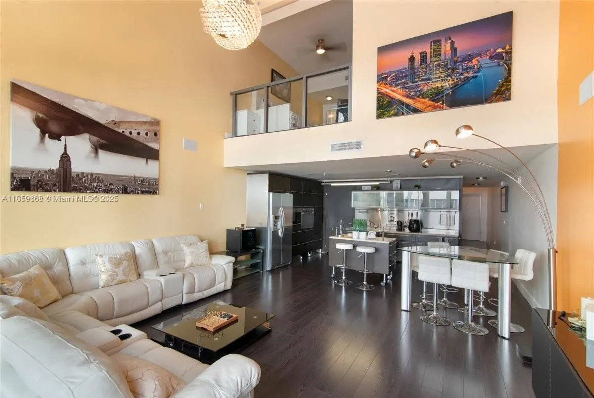 6000 Collins Ave, #146