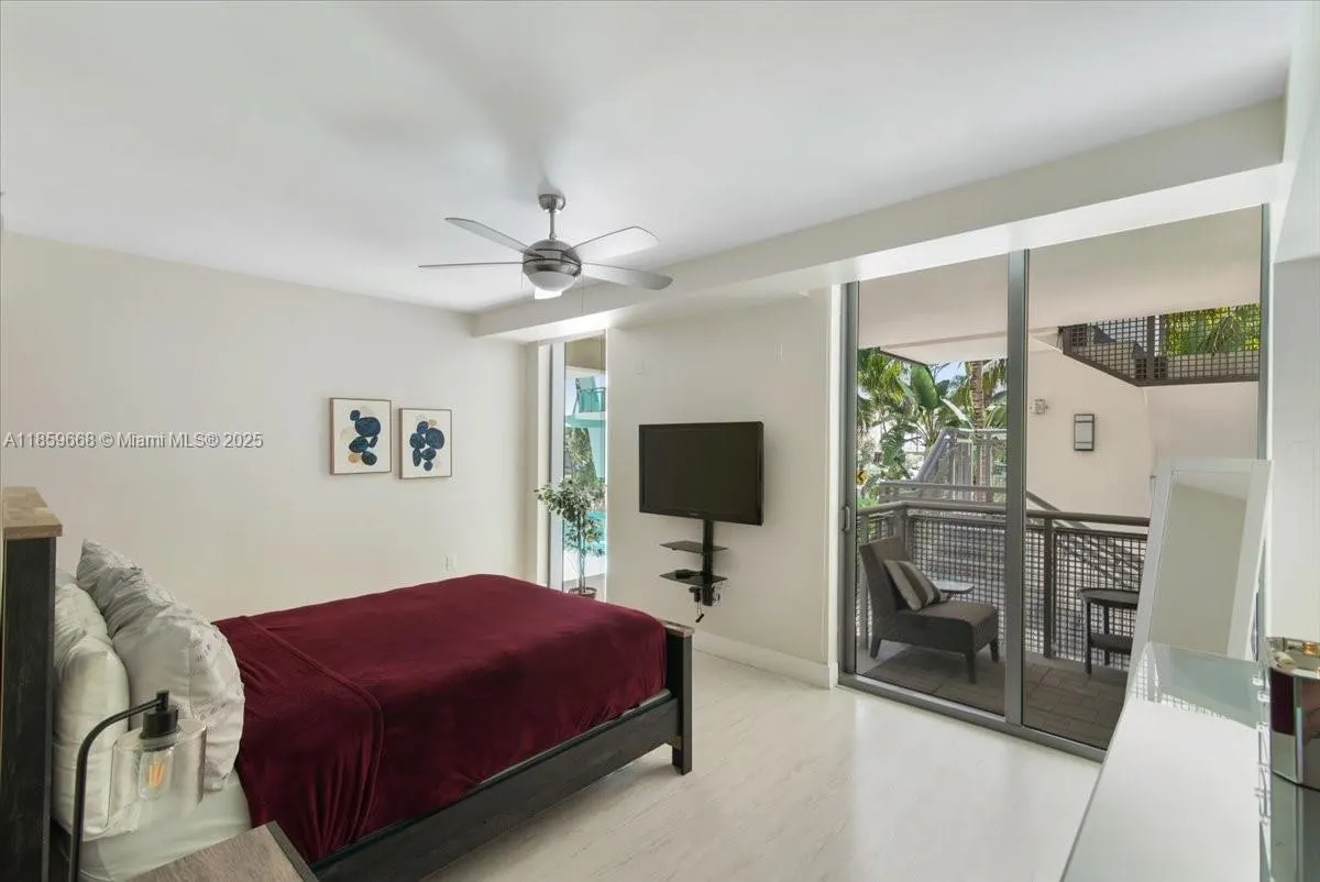 6000 Collins Ave, #146