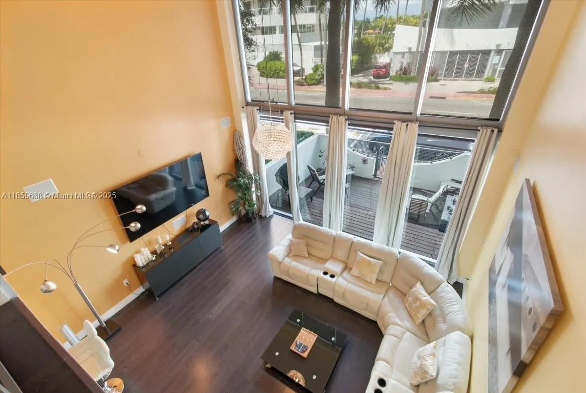 6000 Collins Ave, #146