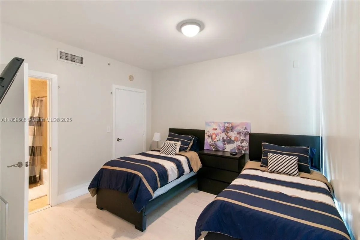 6000 Collins Ave, #146