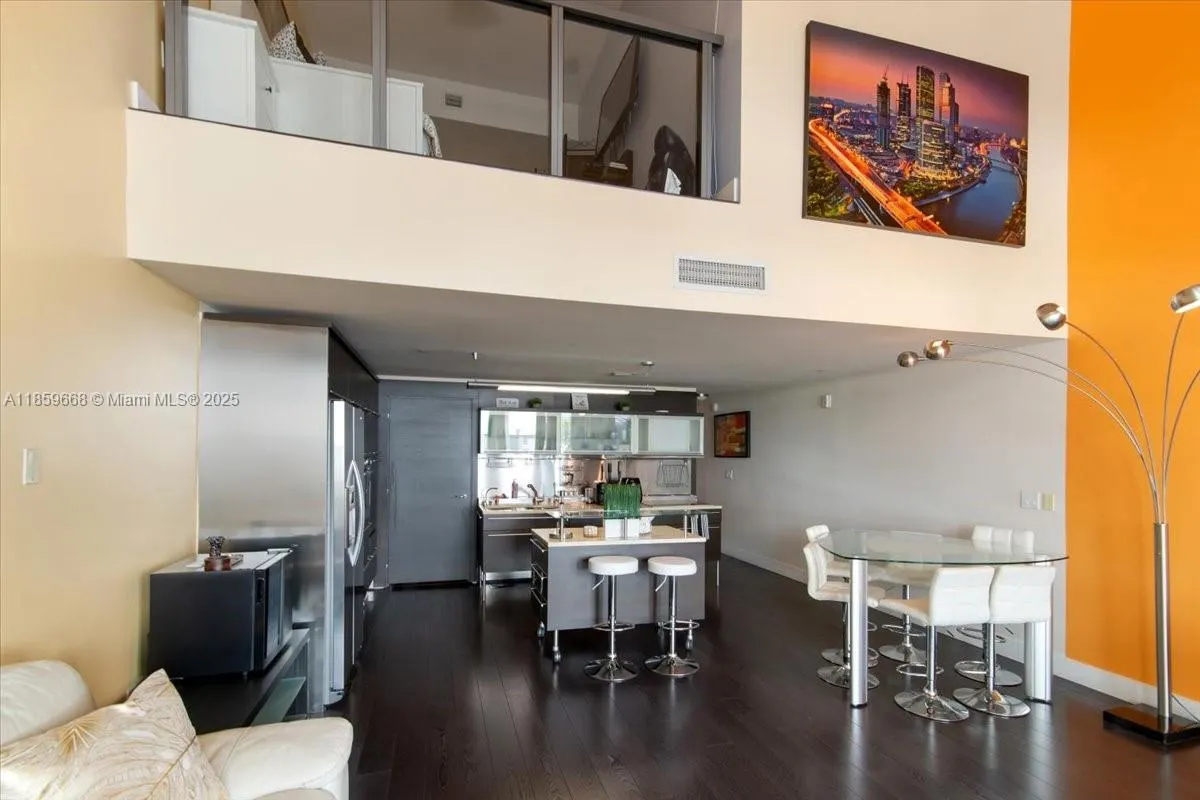 6000 Collins Ave, #146
