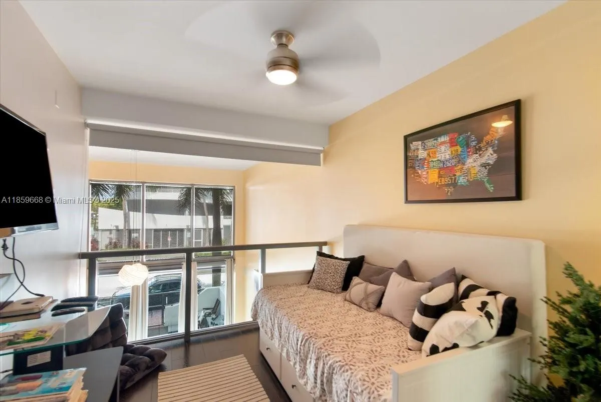 6000 Collins Ave, #146