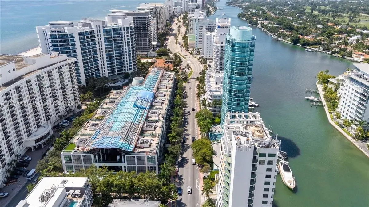 6000 Collins Ave, #146