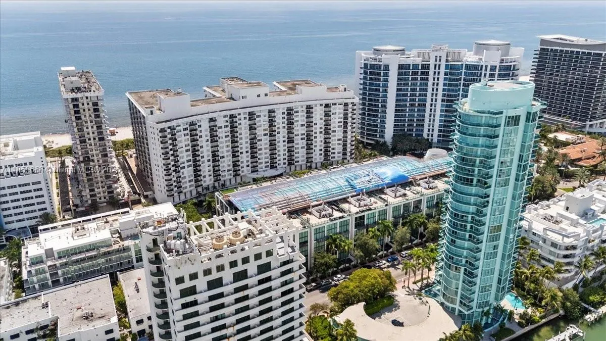 6000 Collins Ave, #146