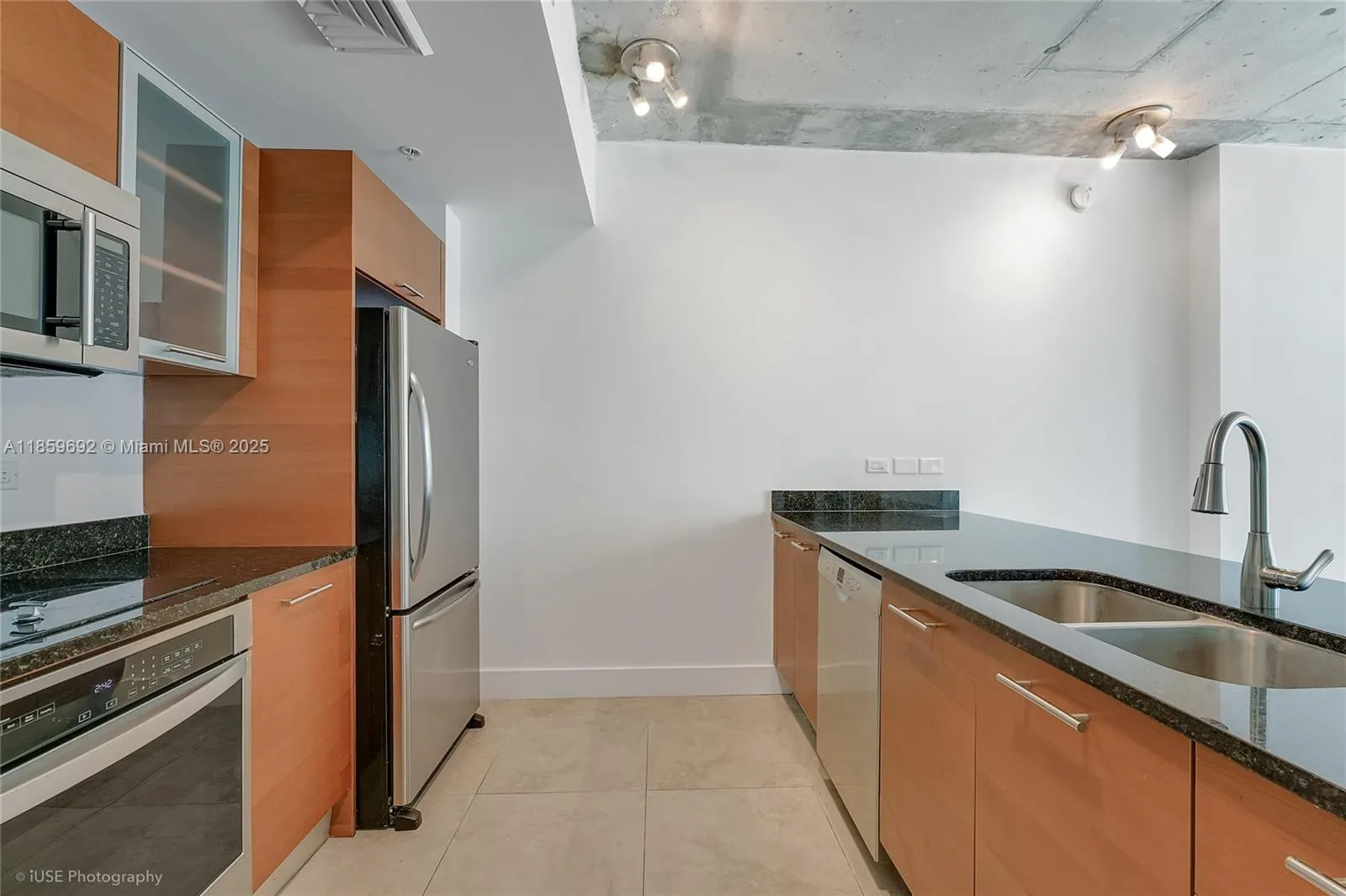 3451 NE 1st Ave, #M0808