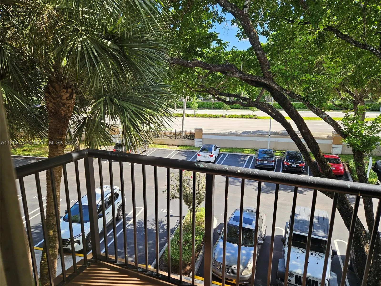 8701 Wiles Rd, #305