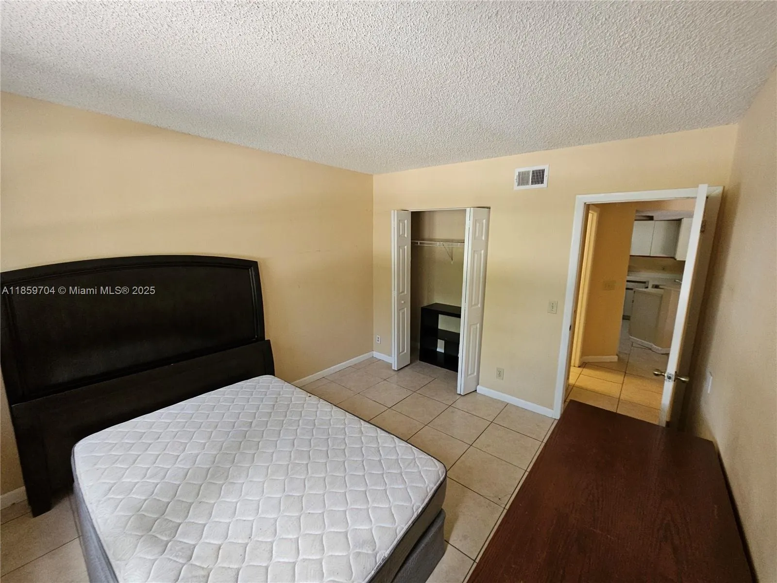 8701 Wiles Rd, #305