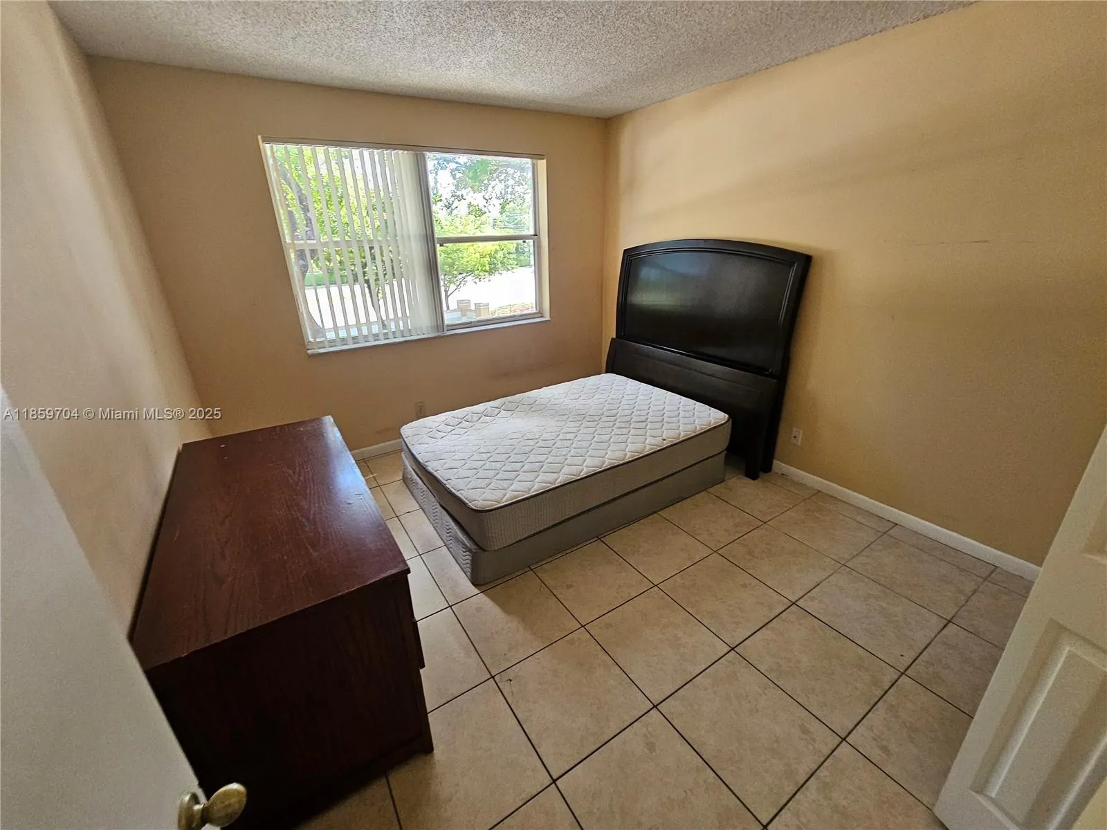 8701 Wiles Rd, #305