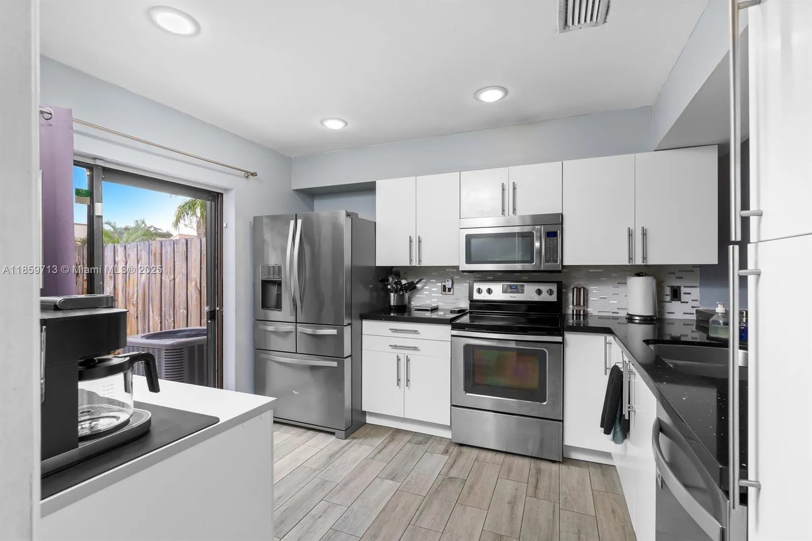 2900 NW 69th Ct