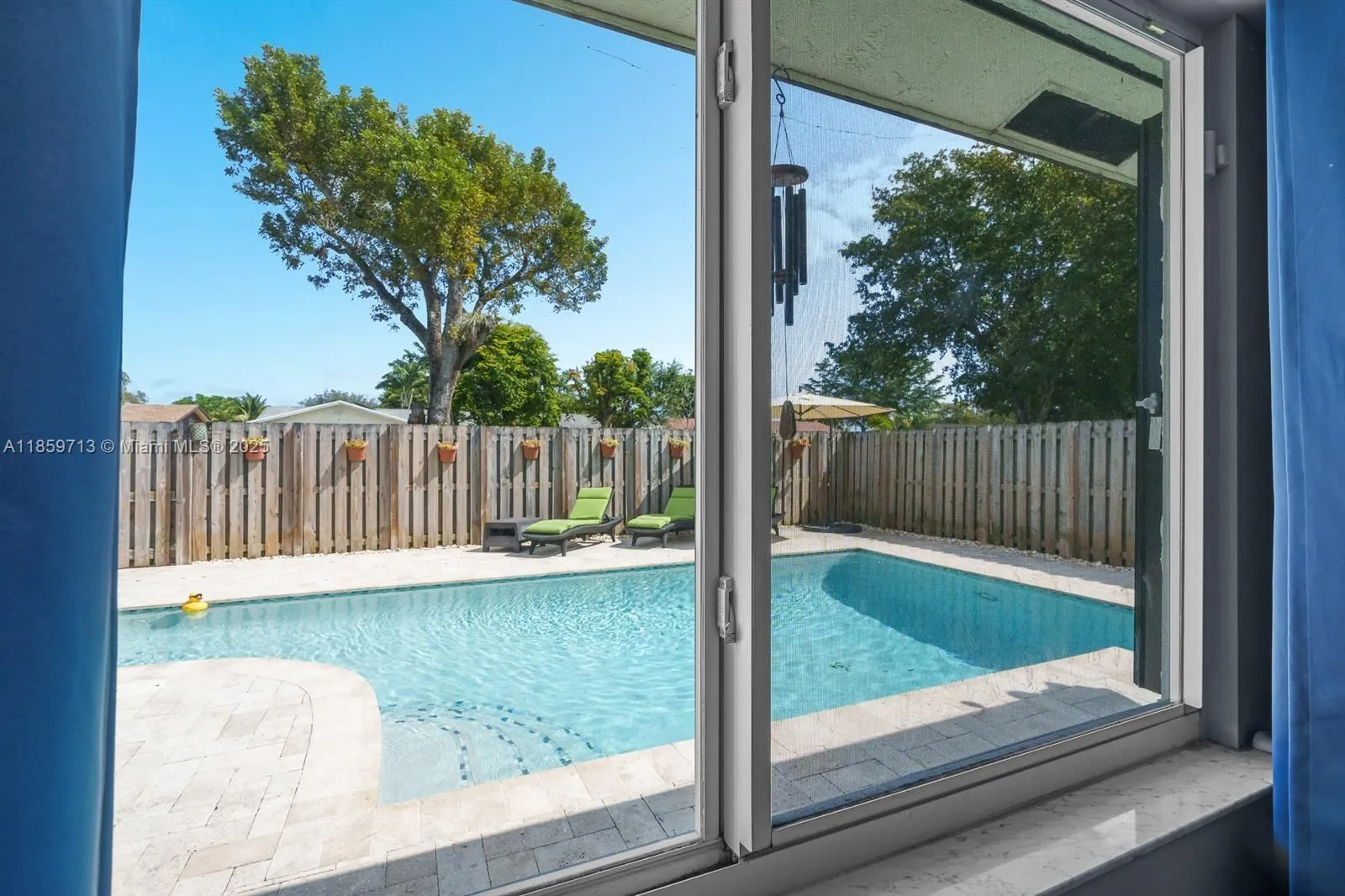 2900 NW 69th Ct