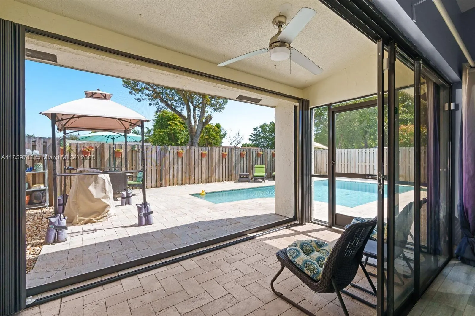 2900 NW 69th Ct