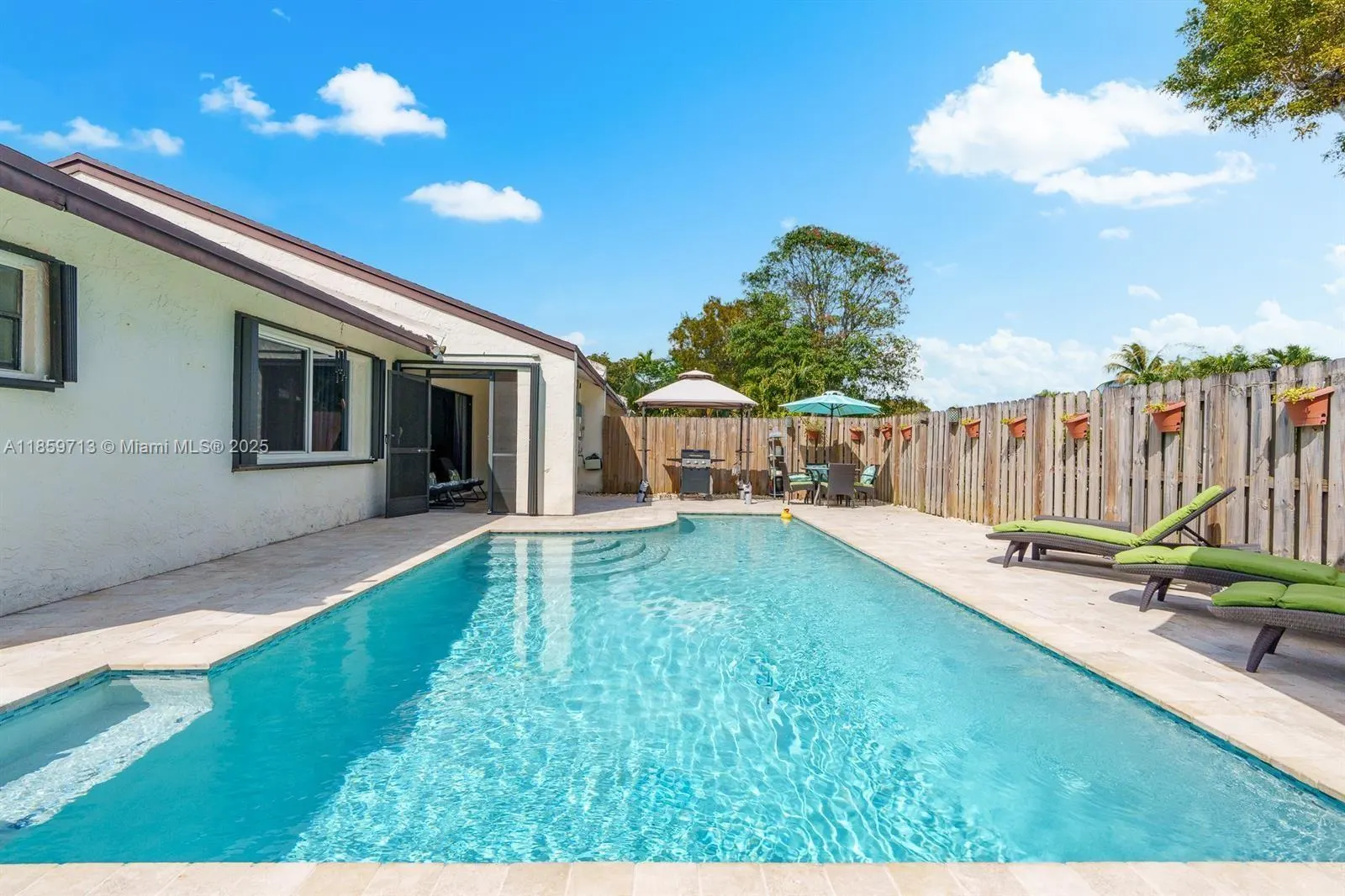 2900 NW 69th Ct