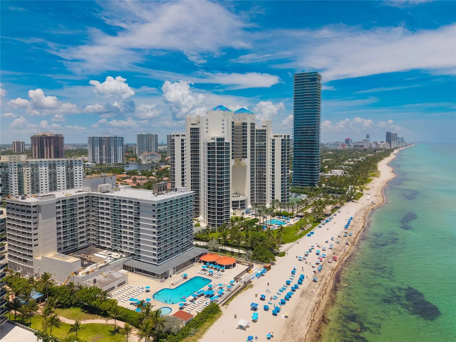 19201 Collins Ave, #822