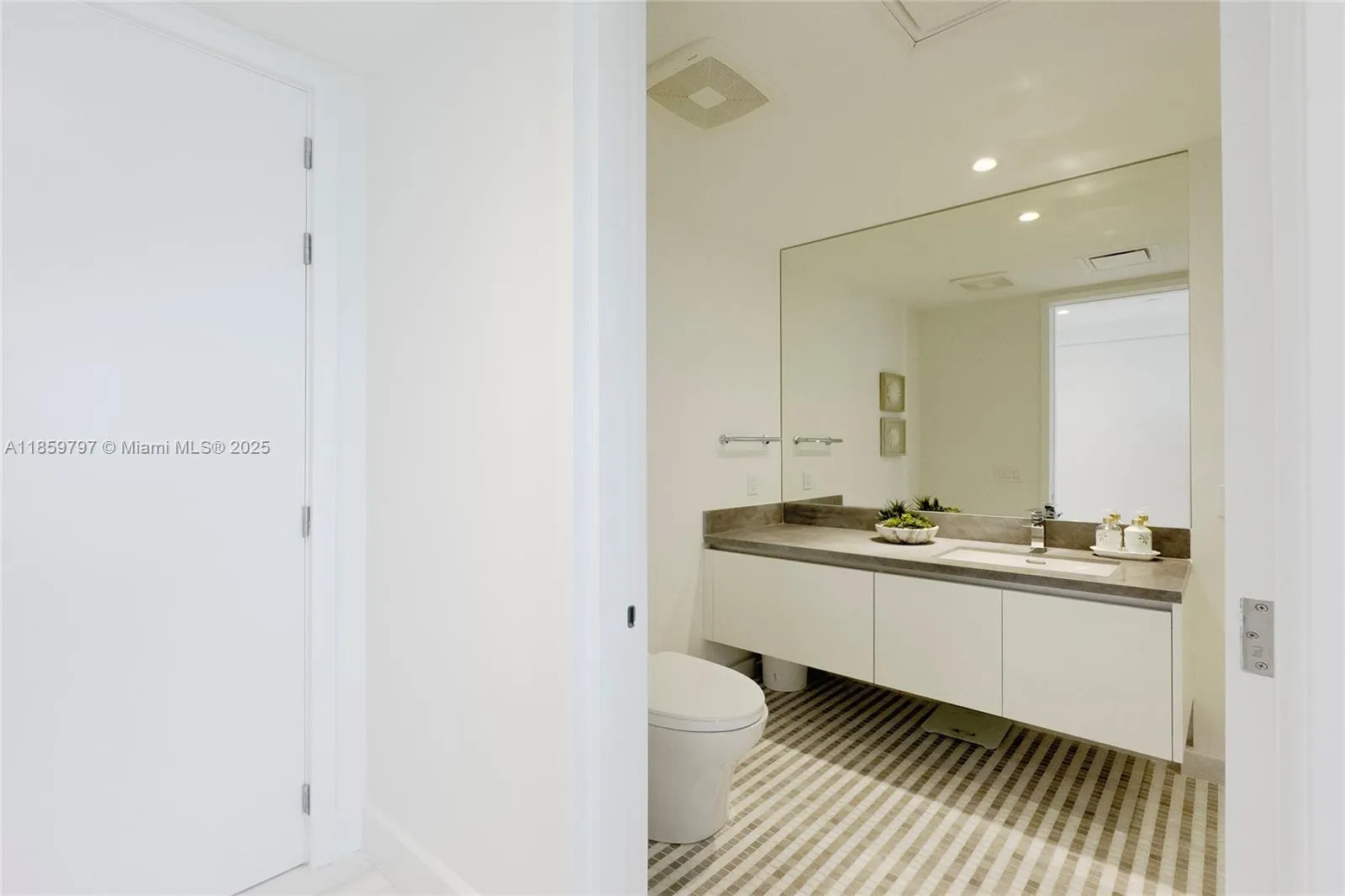 700 NE 26th Ter, #2601