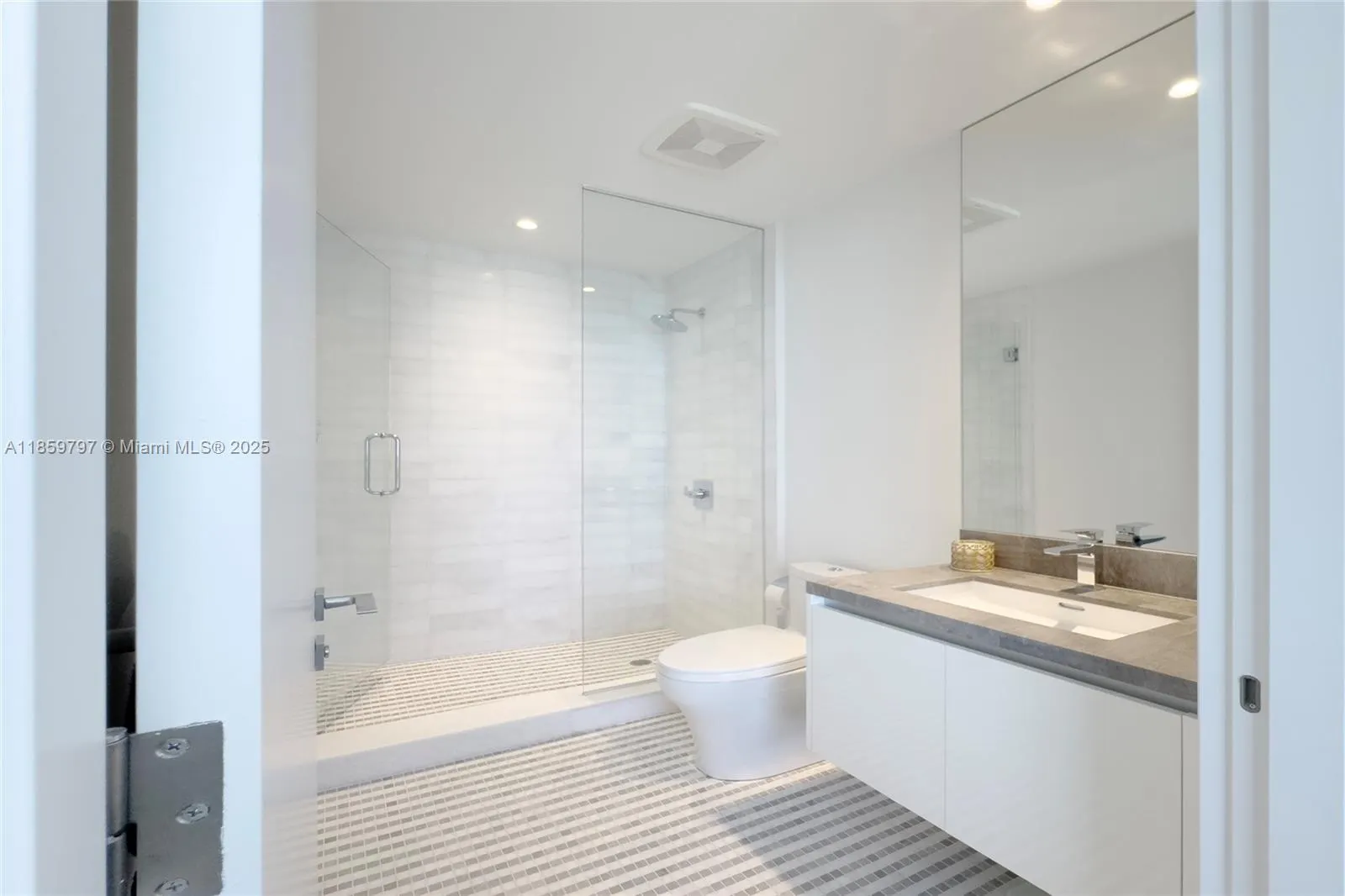 700 NE 26th Ter, #2601