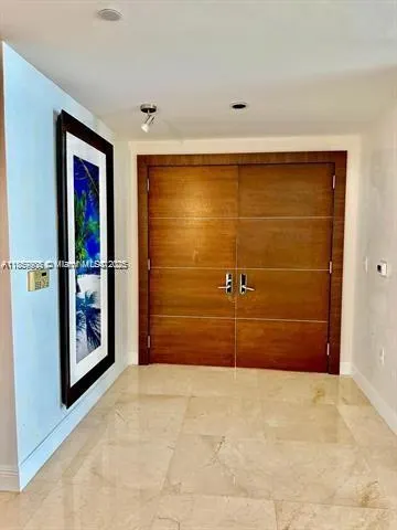 17121 Collins Ave, #2505