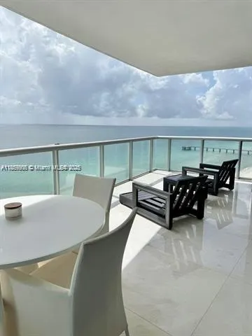 17121 Collins Ave, #2505