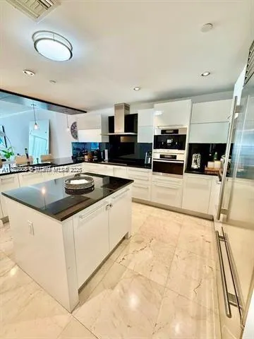 17121 Collins Ave, #2505