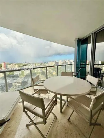 17121 Collins Ave, #2505