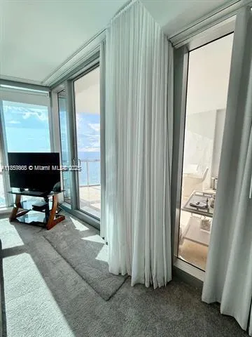 17121 Collins Ave, #2505