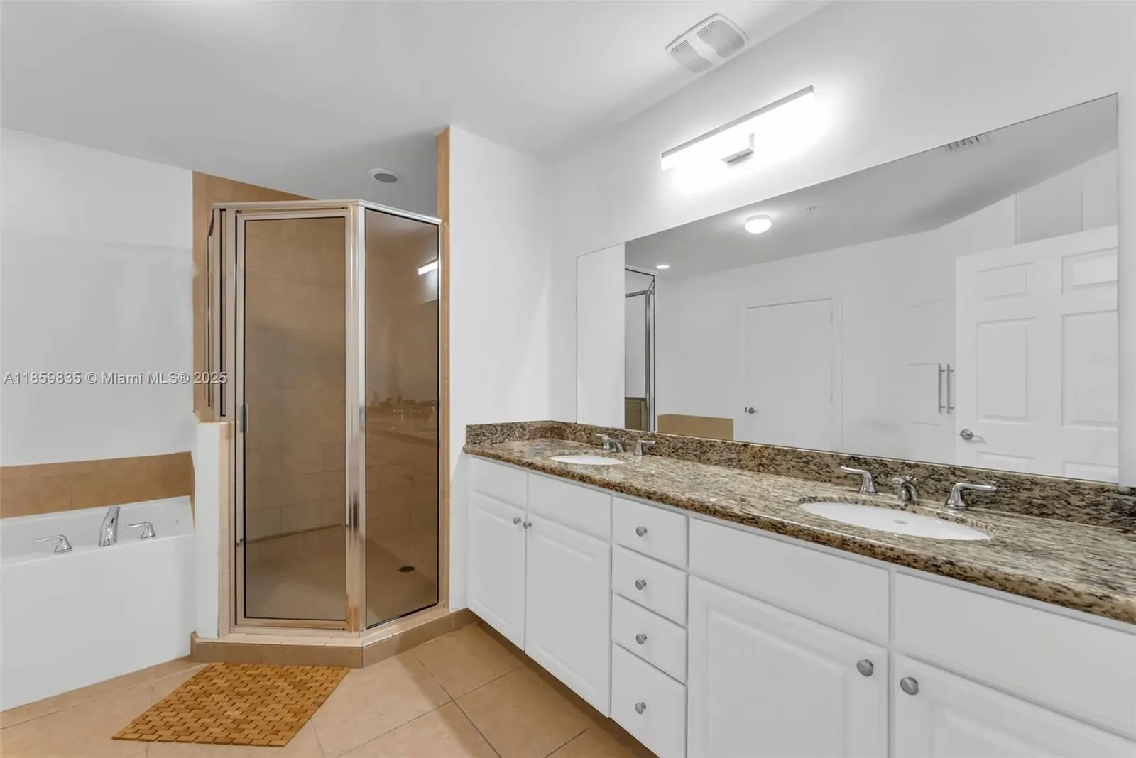 3001 NE 185th St, #610