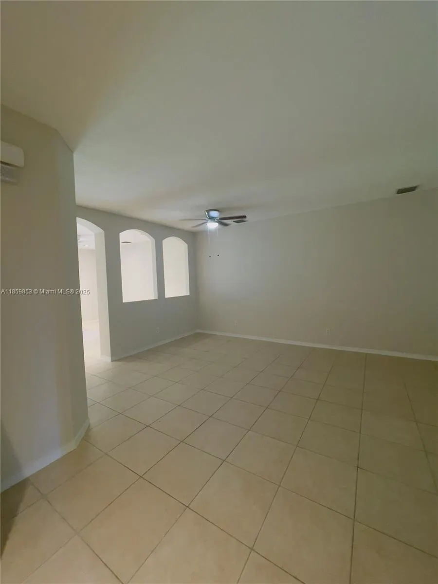 1560 SE Wilshire Pl, #103