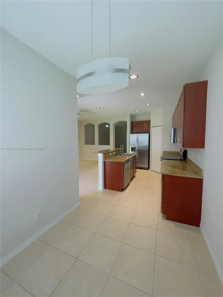 1560 SE Wilshire Pl, #103