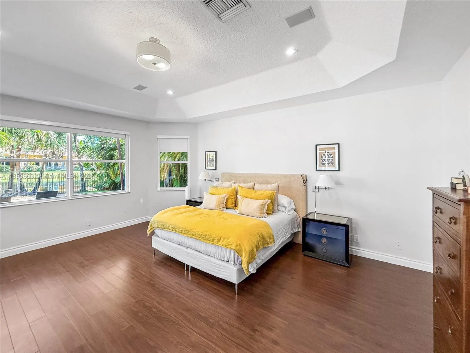 2514 Poinciana Dr