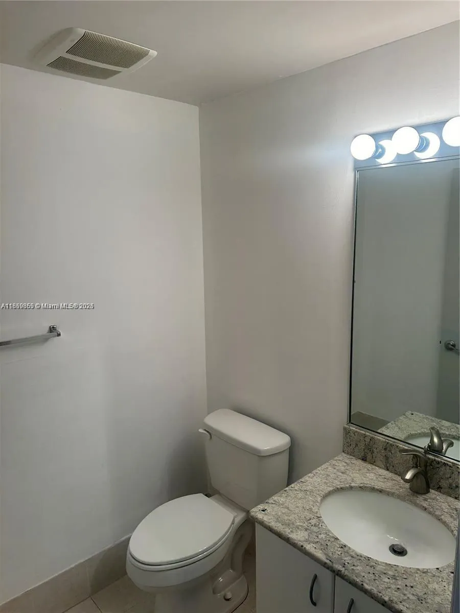 2400 SW 27th Ave, #406