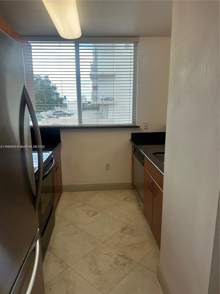 2400 SW 27th Ave, #406