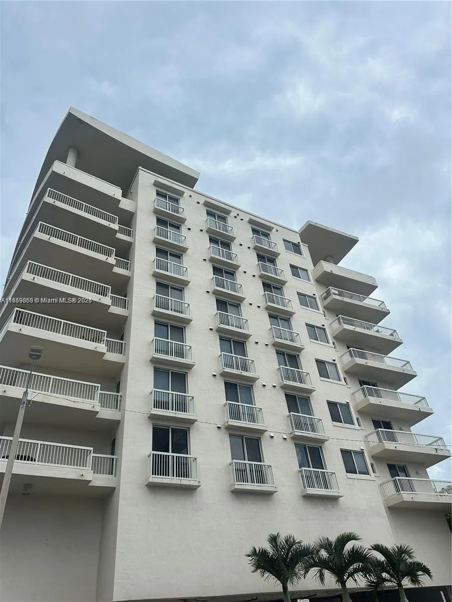 2400 SW 27th Ave, #406