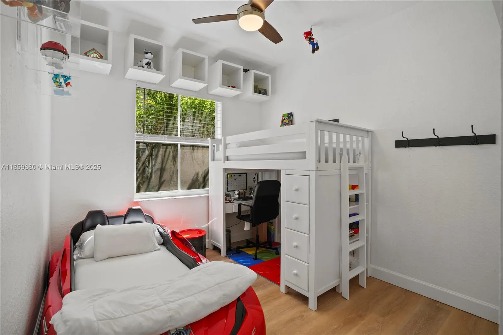 593 Pigeon Plum Way