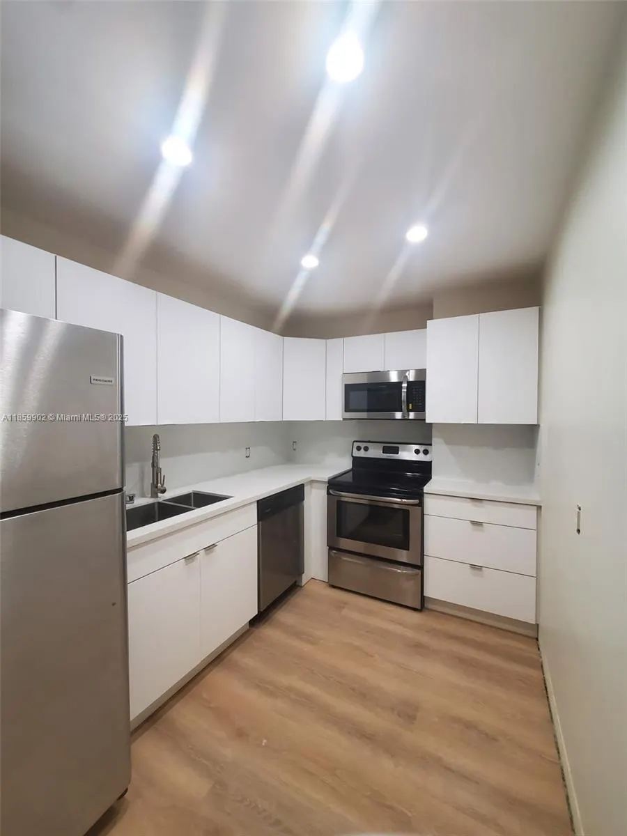 2280 SW 32nd Ave, #313