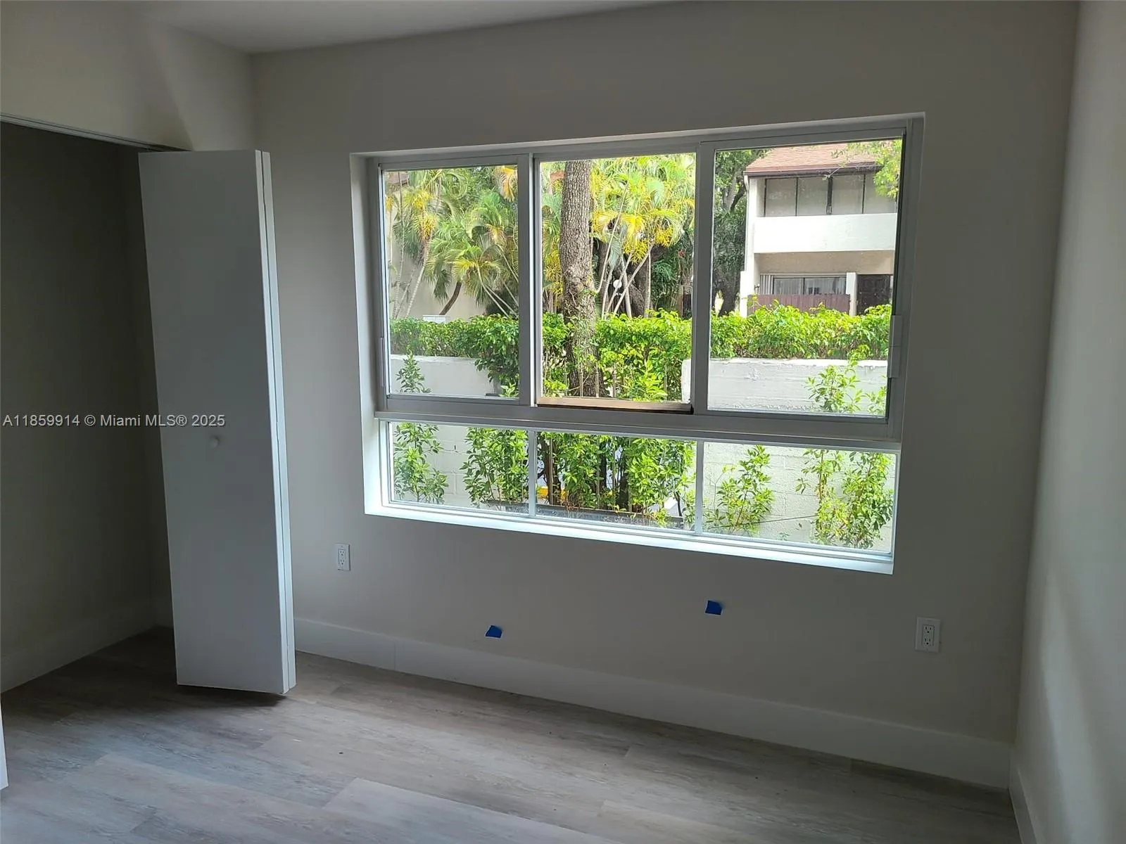 2555 NE 193 St, #2114