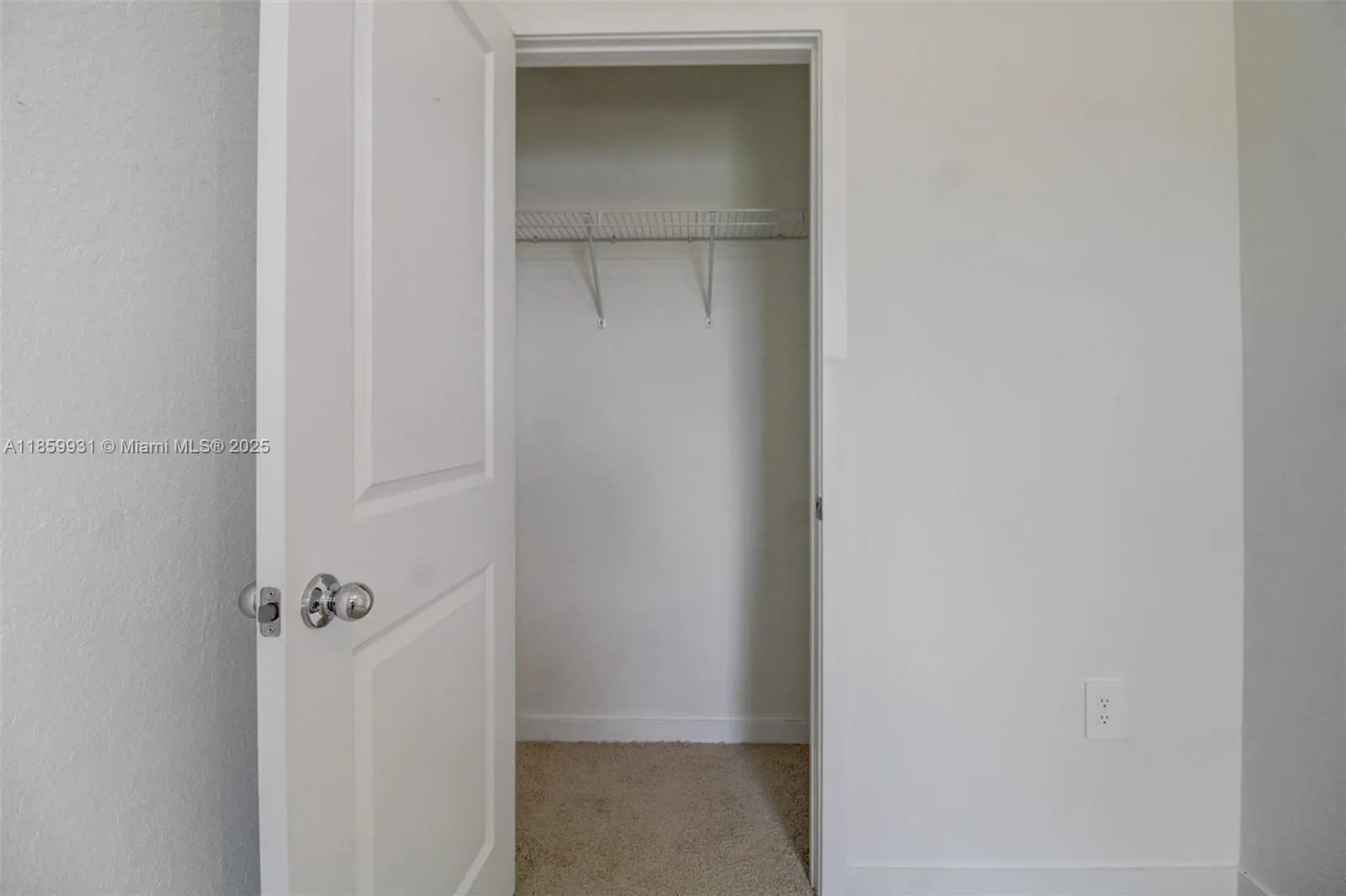 339 NE 12th St, #339