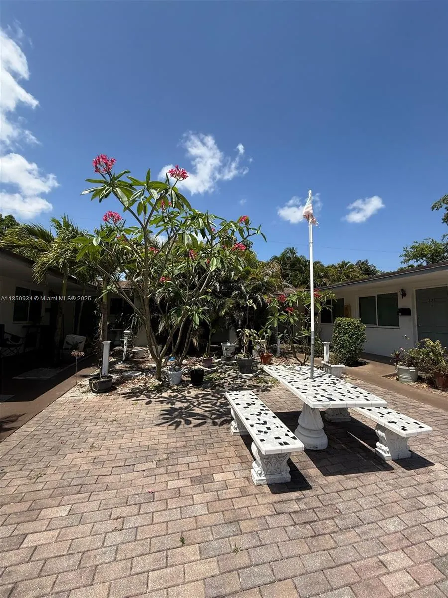 335 NW 32nd St, #341