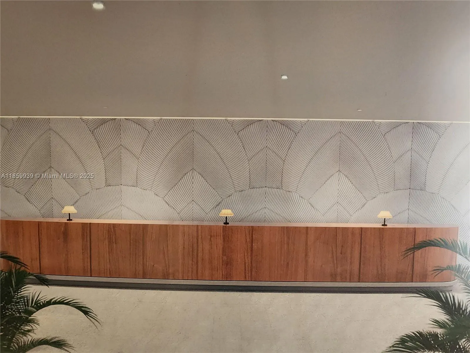 5555 Collins Ave, #9S