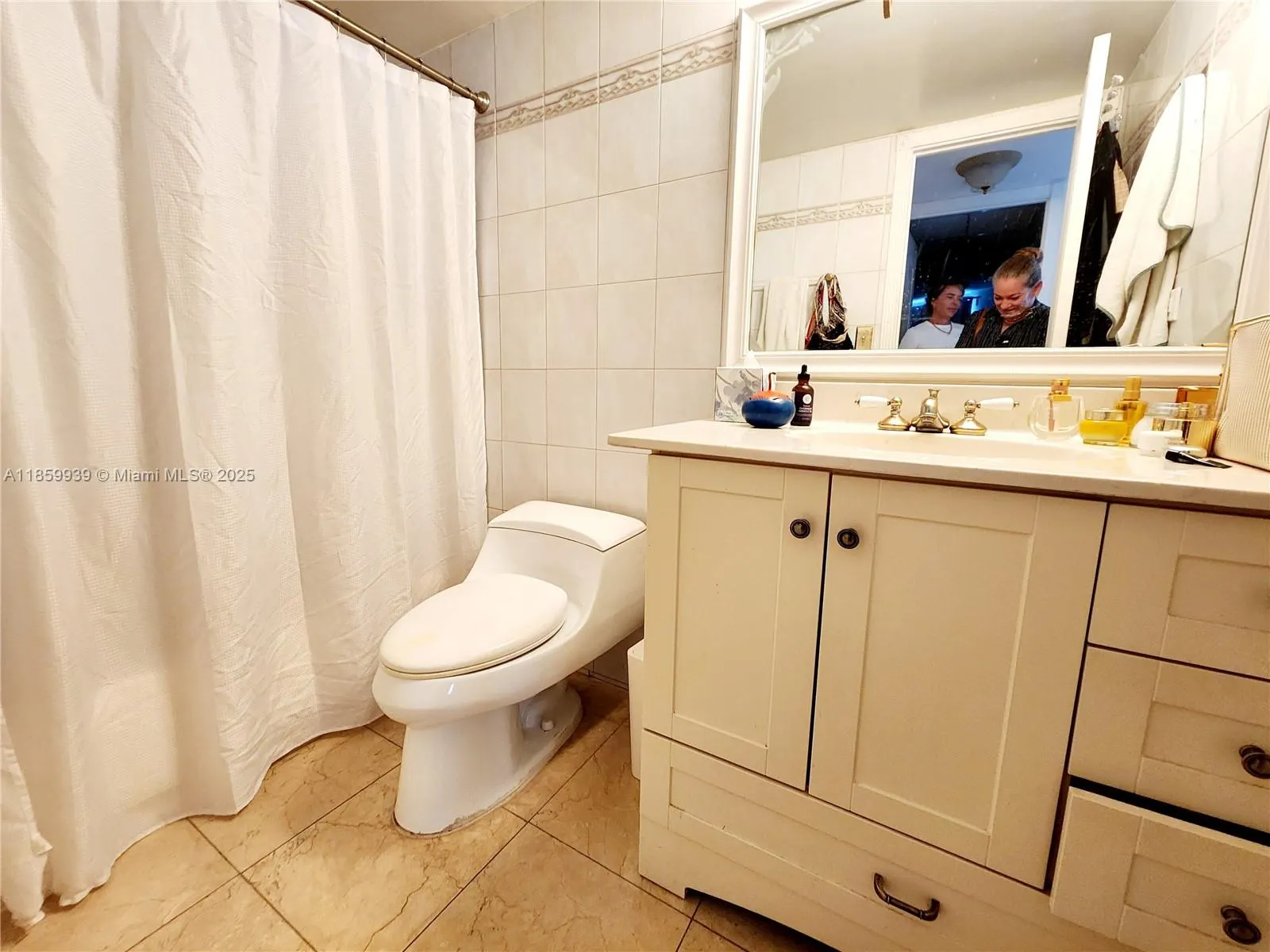 5555 Collins Ave, #9S