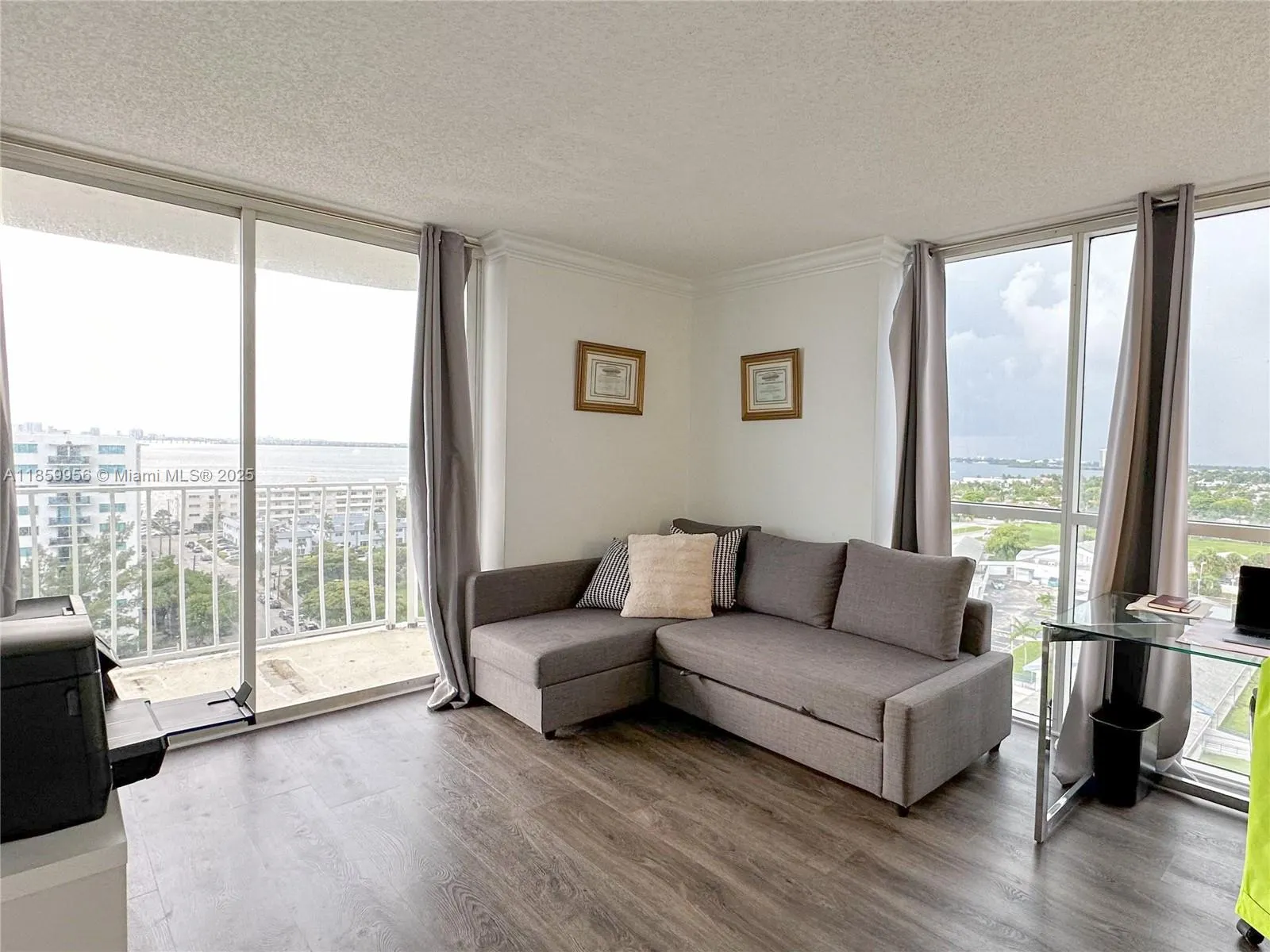 7601 E Treasure Dr, #1205