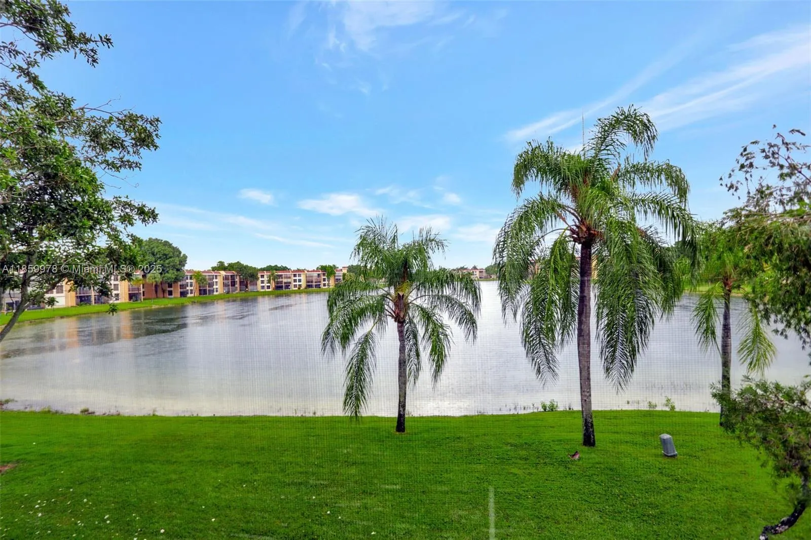 6219 Coral Lake Dr, #207
