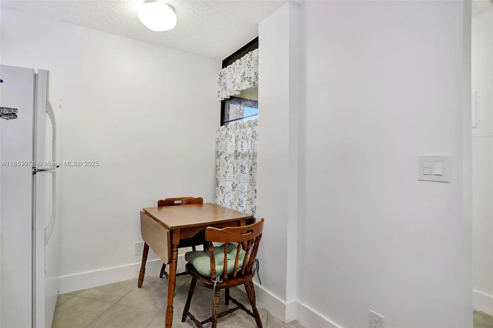 6219 Coral Lake Dr, #207