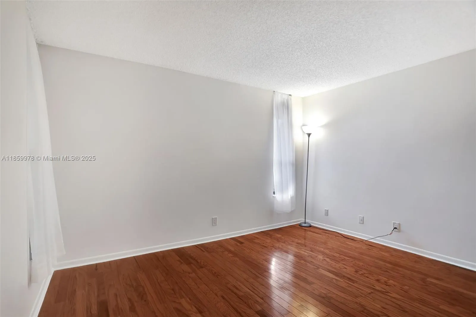6219 Coral Lake Dr, #207