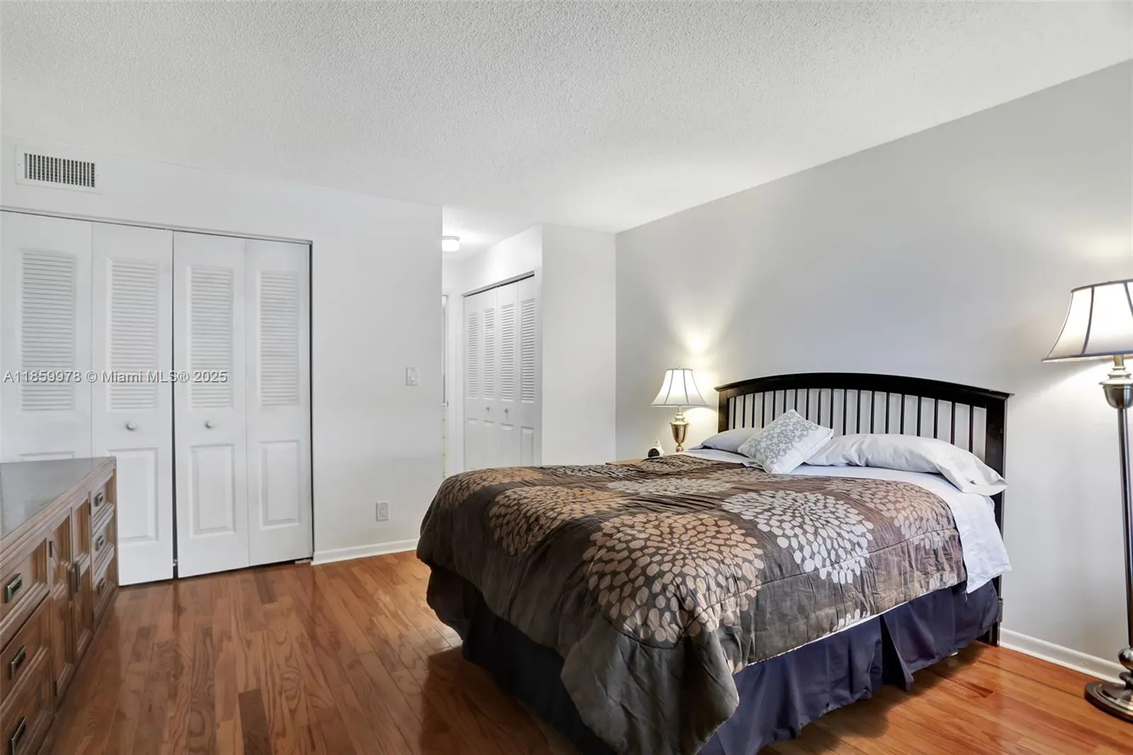 6219 Coral Lake Dr, #207