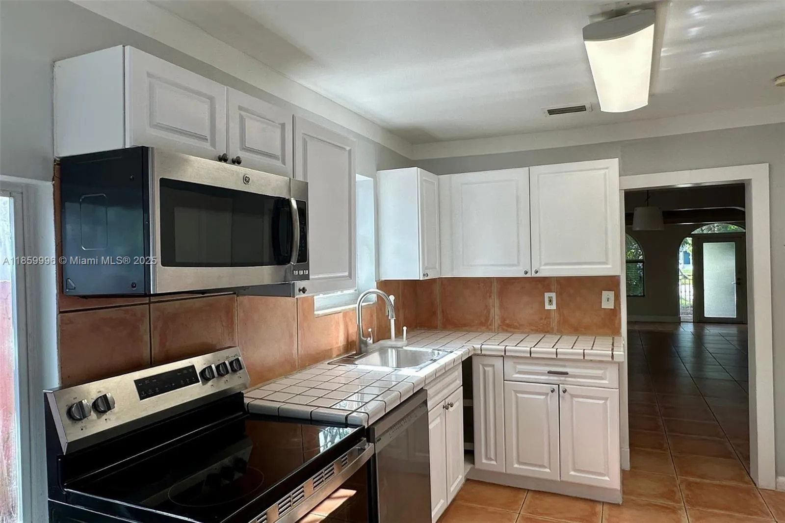 542 NE 130th St