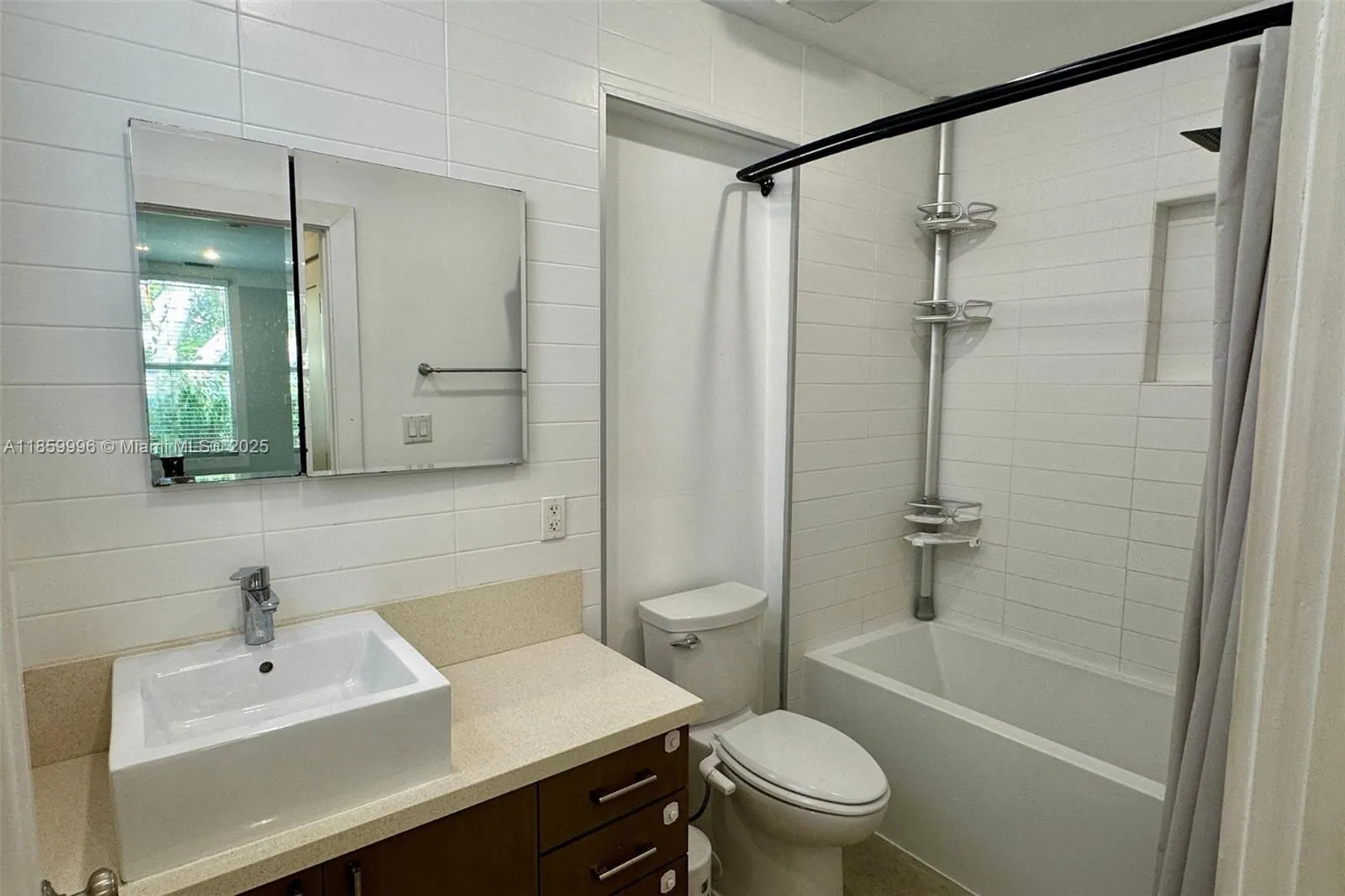 542 NE 130th St