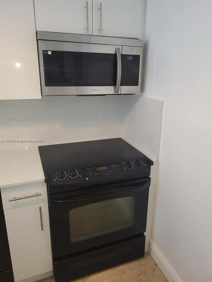 1610 Lenox Ave, #410