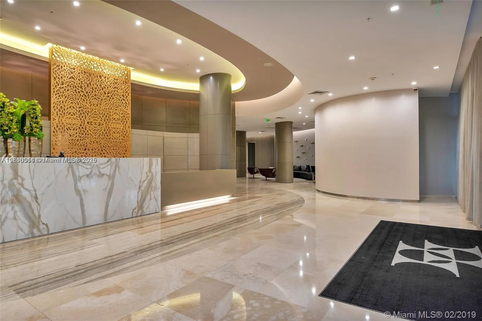 10275 Collins Ave, #606