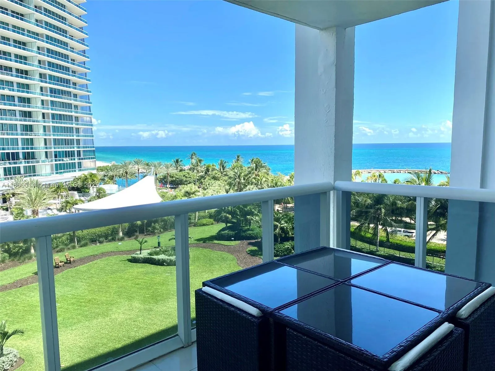 10275 Collins Ave, #606