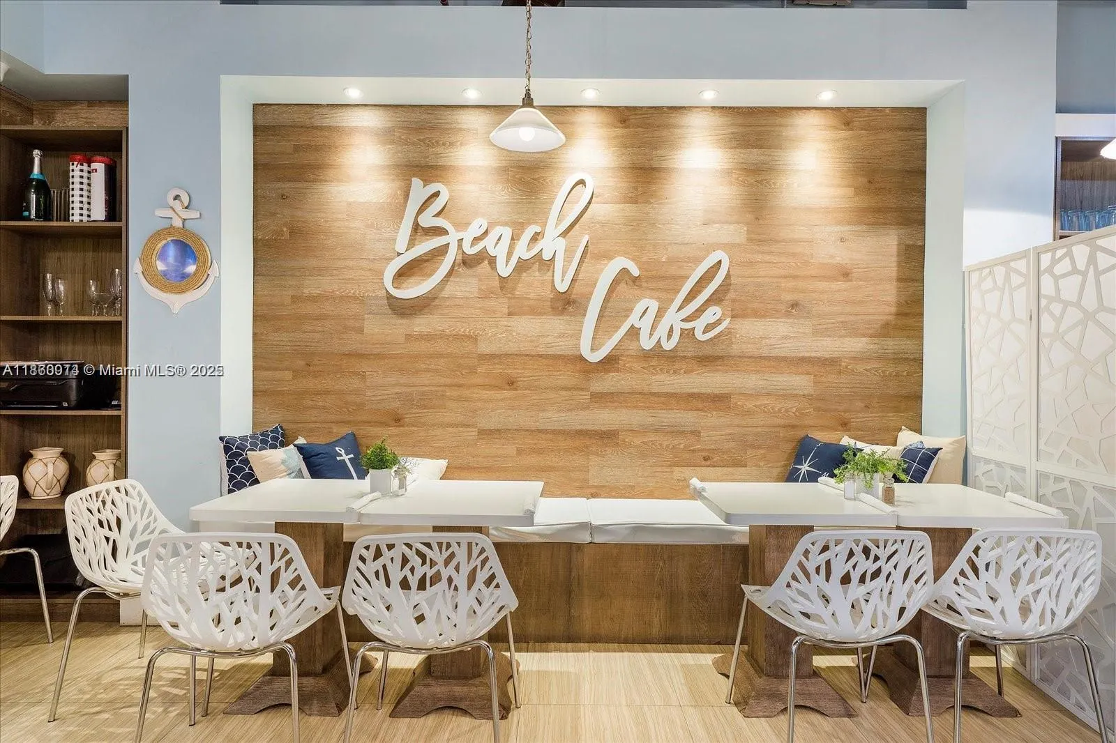 10275 Collins Ave, #606