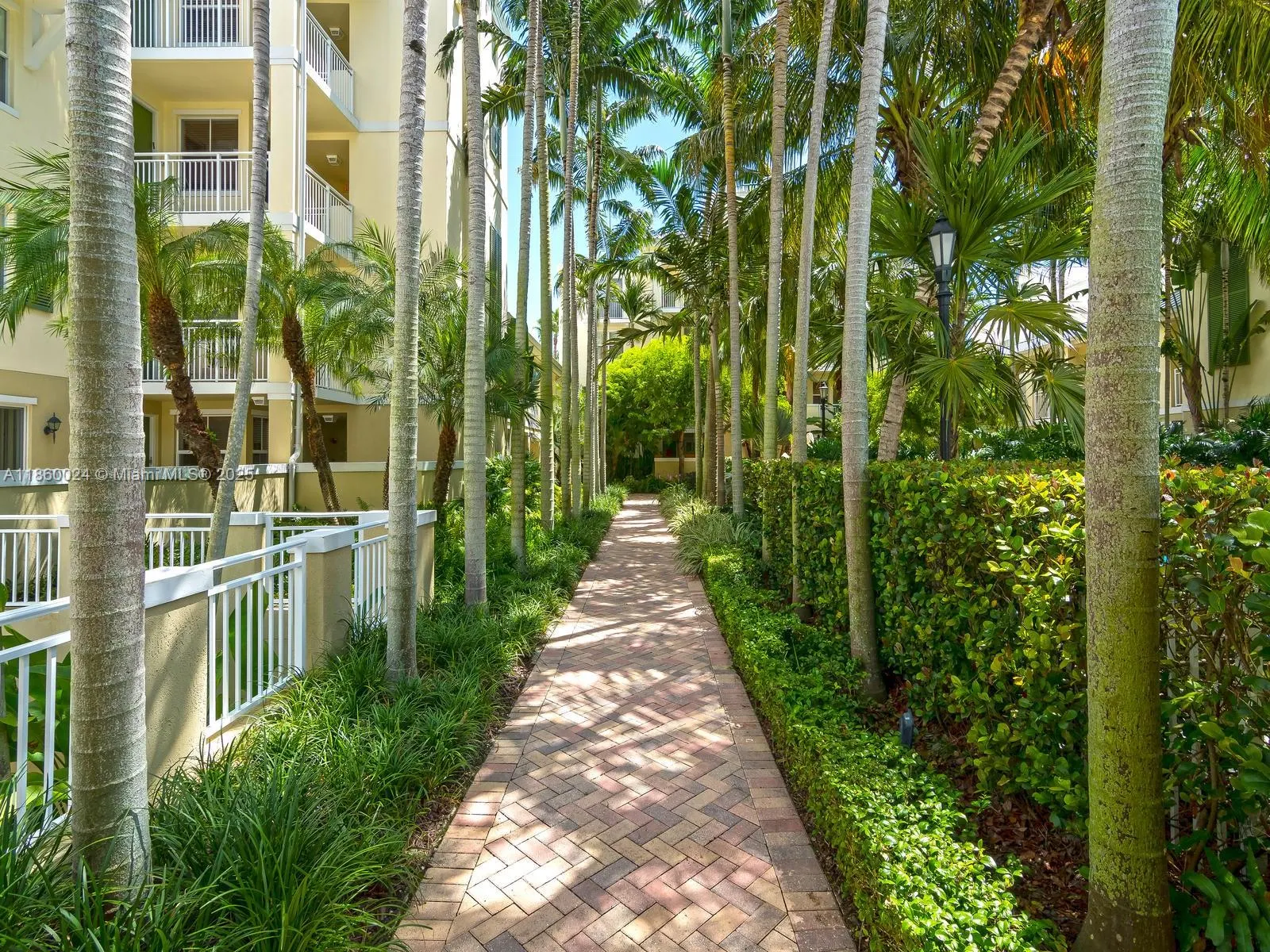 7542 SW 102nd St, #209